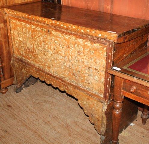 Damascus 19th Century coffer inlaid with mother of pearl